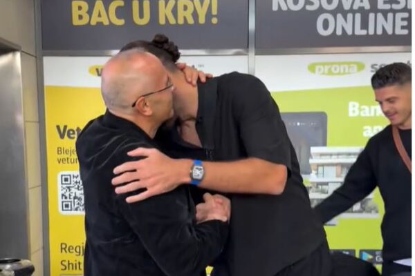 Yjet e Kosovës mbërrijnë në Prishtinë, FFK-ja publikon pamjet