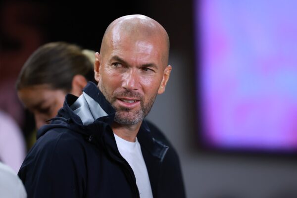 Zinedine Zidane publikon listën e parë me Francën, pesë emra të rinj në skuadër