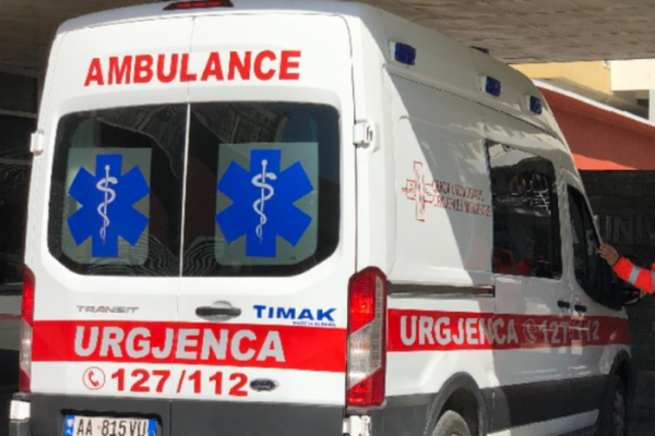 Mallakastër, ndezi zjarr për djegien e mbeturinave, flakët dalin jashtë kontrollit. 76-vjeçari humb jetën teksa tentoi t’i shuante