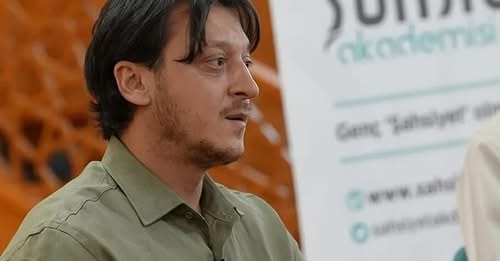 Mesut Özil kritikon FIFA-në: “Të mos ketë standarde të dyfishta ndaj Rusisë dhe Izraelit”