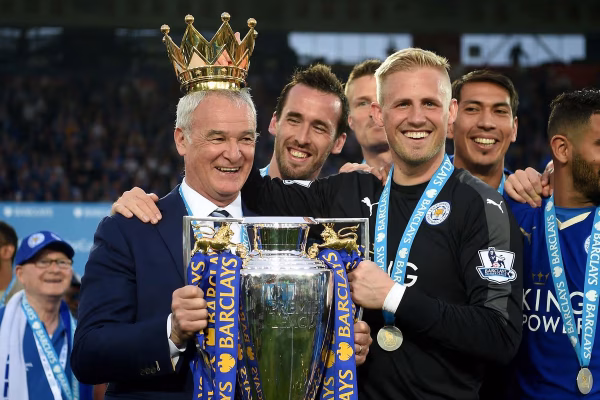 Ish-portieri legjendar që fitoi titullin me Leicester rrëfen jetën e re: Tani jam shofer i Uber