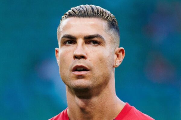 Ronaldo rikthehet te Portugalia, ftohet nga trajneri Jorge Jesus