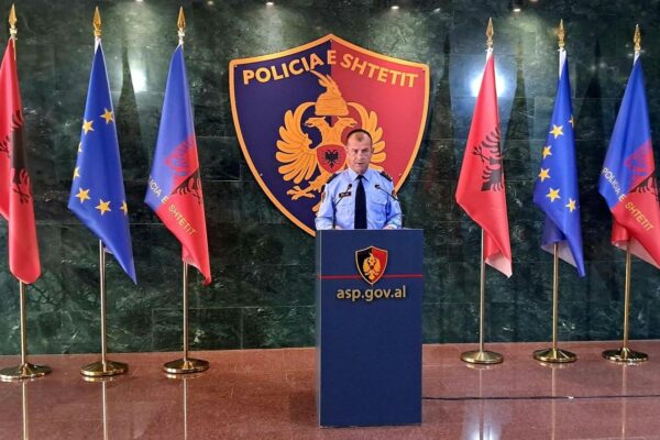 Nushi: Të pavërteta lajmet për largime masive në Policinë e Shtetit, mesazhet ndaj mësuesve e pedagogëve janë të rreme