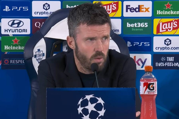 ​Carrick kërkon falje pas turpërimit nga Como dhe zbulon të ardhmen