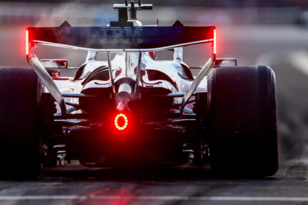 Formula 1 përgatit rikthimin e motorëve V8, më të lehtë, më të lirë dhe me më shumë zhurmë