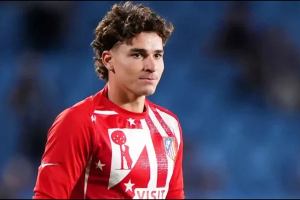 Barcelona dënohet me vetëm 602 euro për çështjen Julian Alvarez-IT