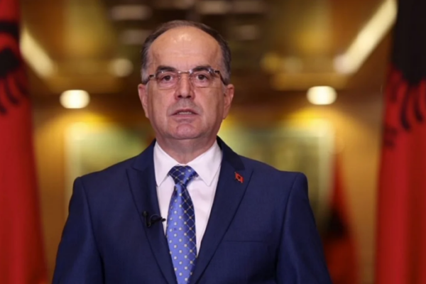Presidentit bën thirrje për vetëpërmbajtje dhe respektim të ligjit gjatë protestave: Mbetem i gatshëm të dëgjoj të gjitha shqetësimet