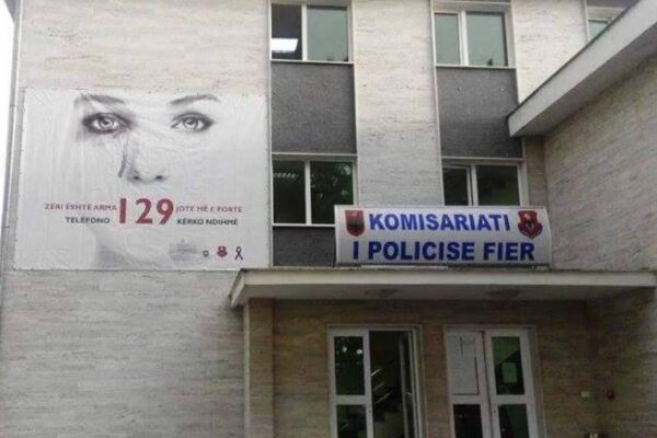 Kanosi për dy vite një 73-vjeçar për t’i marrë para, arrestohet 41-vjeçari në Fier