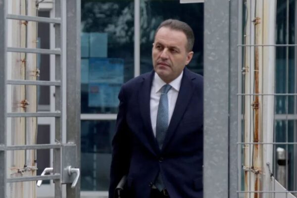 I dënuar me 2 vite burg për fshehje pasurie, ish-kryeprokurori Llalla kërkon pushimin e dënimit: Është parashkruar