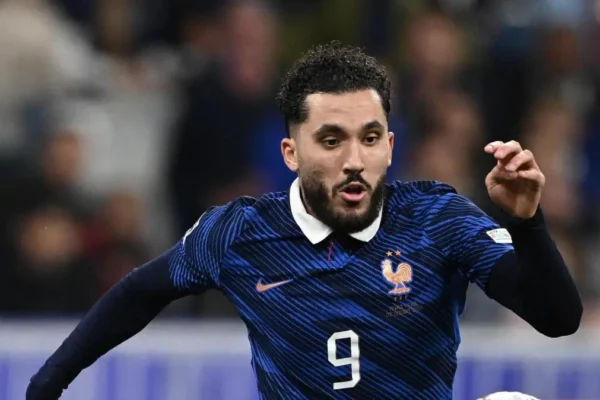 PSG-ja synon Rayan Cherki, gati të ofrojë mbi 100 milionë euro për francezin