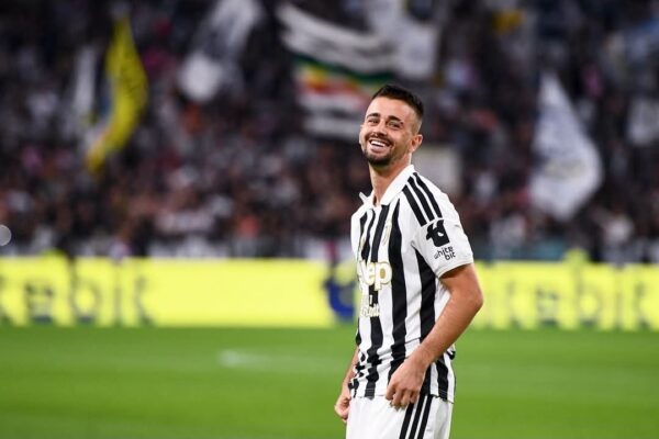 Juventus me një dedikim fantastik për Zhegrovën para ndeshjes me Austrinë