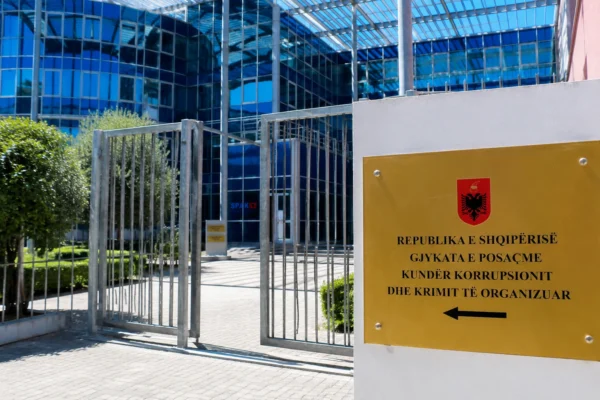 GJKKO shkresë KLGJ-së dhe Ministrisë së Drejtësisë: Bojkoti i avokatëve po paralizon gjyqësorin