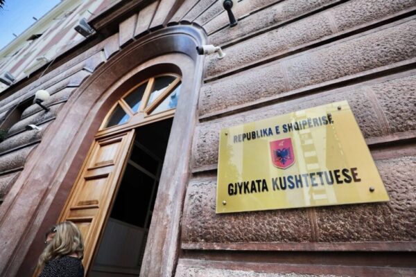 Kushtetuesja rrëzon kërkesën e PD për “Diellën”: IA nuk krijon kompetenca të reja