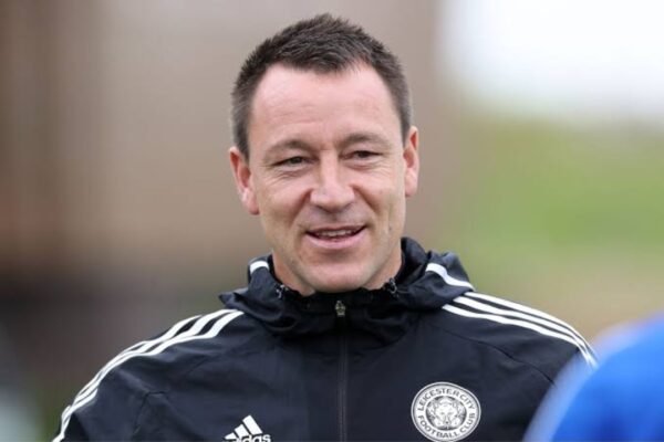 John Terry zbulon favoritin për të fituar Ligën Premier