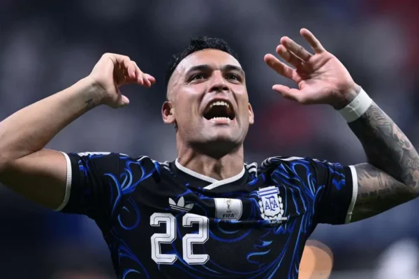 Lautaro hyn në historinë e Argjentinës, i treti në podium pas Messit dhe Batistutës