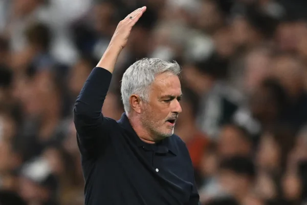 Mourinho hesht pas fitores ndaj Villarrealit, synon të shmangë pezullimin para El Clasicos