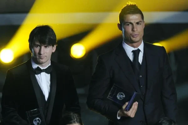 Messi-Ronaldo, diferenca shihet edhe në fund. Dy mënyra të ndryshme për t’u larguar nga skena