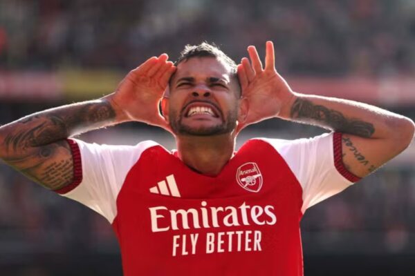 Periudha e pushimit i ka bërë mirë. Arsenal përmbys Leeds dhe rikthehet te fitorja (video)