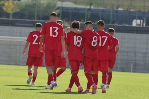 UEFA Youth League/ Partizani U-19 fiton 4-0 ndaj Valletta-s dhe mëson kundërshtarin e raundi të dytë