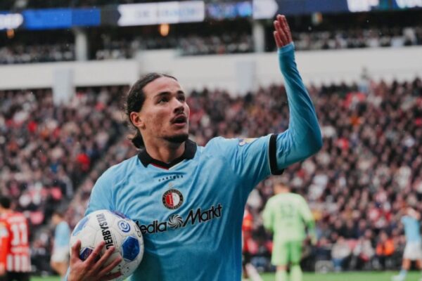 “Paqe” në “De Kraker” në Eredivisie, megjithatë Feyenoord qëndron ende në krye (video)
