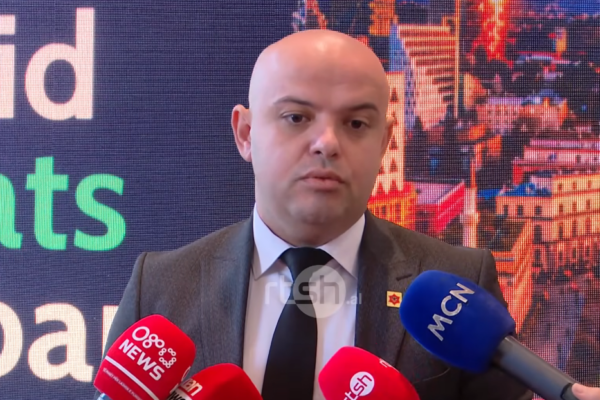 Kërcënimet hibride ndaj Shqipërisë – Kreu i AKSK-së flet për sulmet e jashtme gjatë protestës