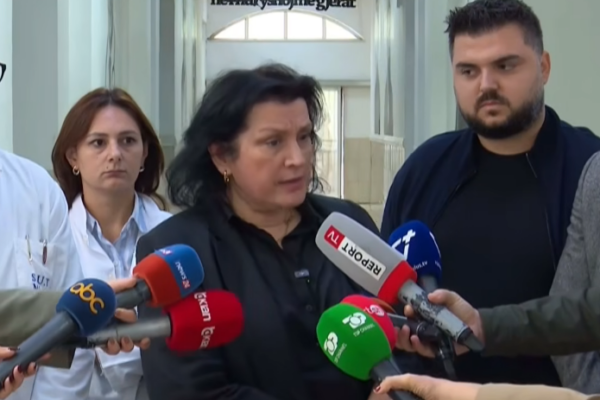 U dëmtua me plumb gome në sy, Mjekja: 28-vjeçari do të dërgohet në Itali për mjekim të specializuar
