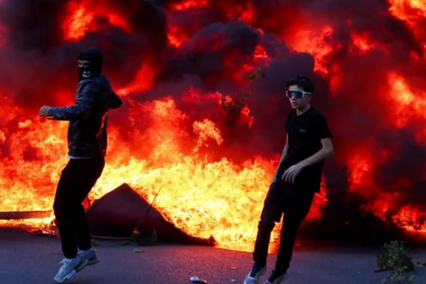 Dhuna në protestë, 11 të lënduar deri në mbrëmje, mes tyre 3 të mitur