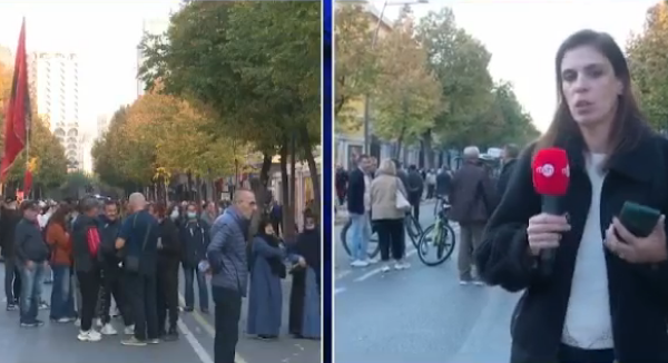 Dita e 14-të e protestës, studentët dhe gjimnazistët mblidhen para Ministrisë së Arsimit