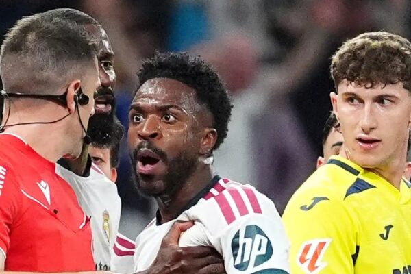 Kartoni i kuq ndaj Saliba, i kushton shtrenjtë Vinicius Junior. Braziliani merr dënimin e rëndë