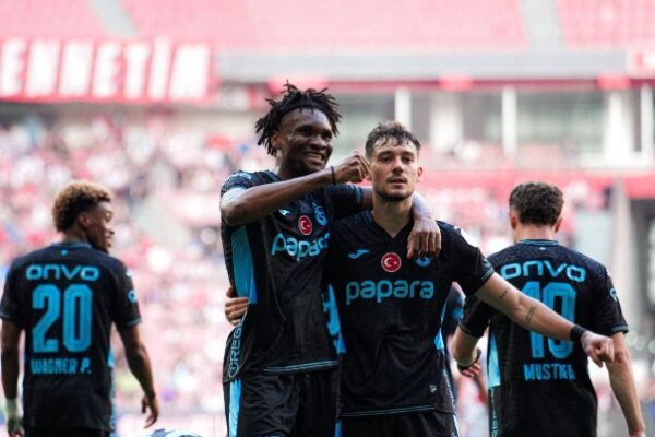 Tri gola për 12 minuta, Muçi protagonist në fitoren e Trabzonspor në transfertë. Luan vetëm një pjesë (video)