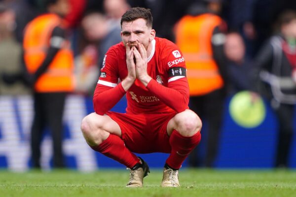 Robertson zbulon ndryshimin e madh mes Slot dhe Klopp: Njëri përshtatej me kundërshtarin, tjetri ndiqte planin e tij