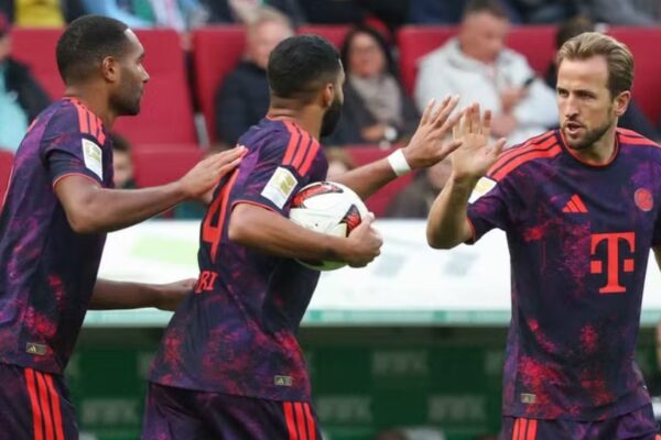 Golat e blerjeve të verës nuk mjaftojnë, Bayern nuk merr dot më shumë se një pikë ndaj Augsburg (video)