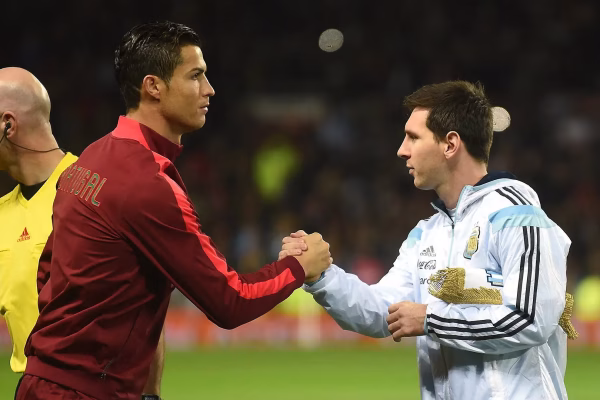Messi i jep lamtumirën Argjentinës, Ronaldo e surprizon me një mesazh