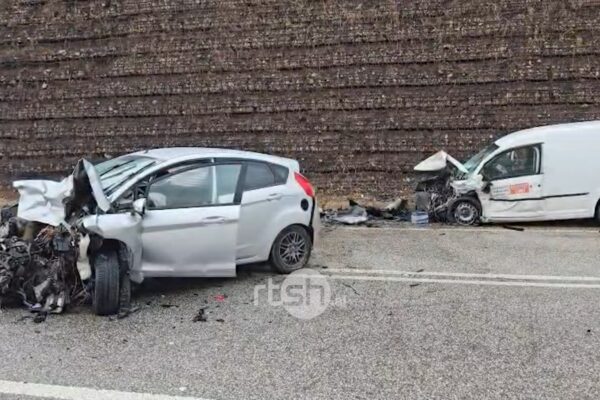 Aksident në autostradën Levan-Tepelenë, dy të plagosur