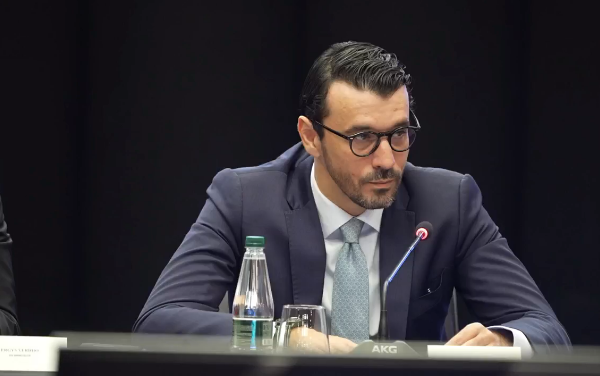 Kontratën e Shërbimit Publik/ Karakaçi: Elektrifikimi Tiranë-Durrës-Rinas përfundon në 2027
