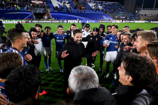 Fabregas zbulon prapaskenat pas turpërimit të Man Utd