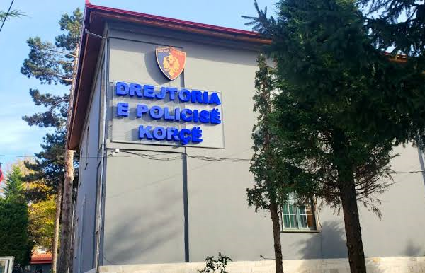 Plagosje me thikë në Korçë, arrestohet 67-vjeçari pas tre orësh kërkime nga policia