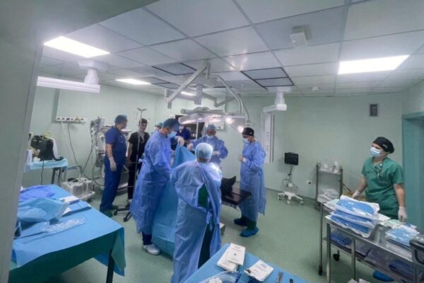 4 ndërhyrjet e para kirurgjikale në Mirditë, ministrja Spahiu: Po forcojmë spitalet lokale