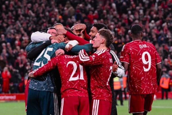 Fofana e fundos Chelsean, Liverpooli triumfon në dramën e penalltive në “Anfield”, siguron çerekfinalen e “Carabao Cup”