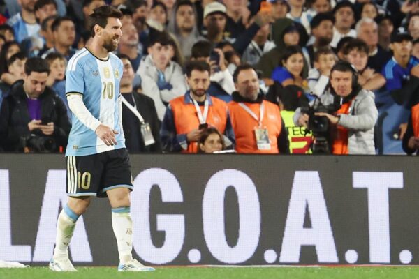 Mesazhi i Messi për argjentinasit: Është vendimi i duhur, nuk e kam harruar Diego i cili na ndihmoi nga qielli