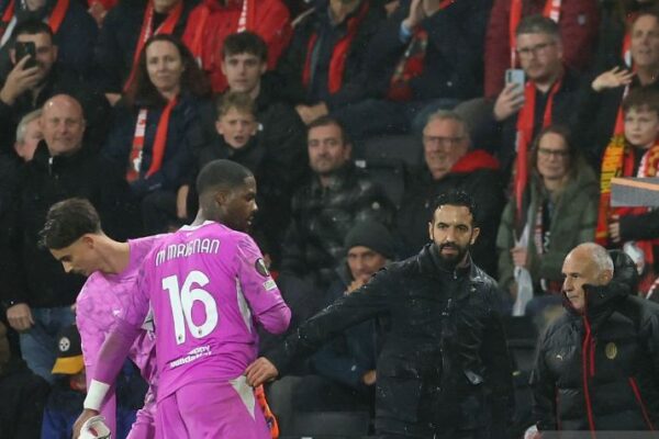 (VIDEO) Milani tronditet në Angli, tradhtohet edhe nga Maignan. Bournemouth e pandalshme në Europa League