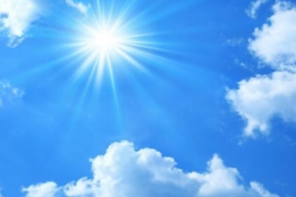 Mot i kthjellët dhe temperatura në rritje, deri në 28°C në vend