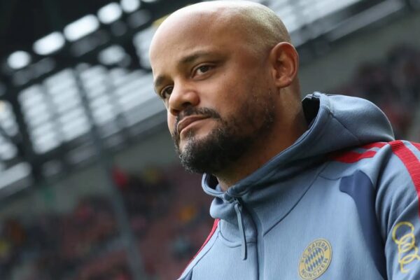 Vincent Kompany reagon pas gafës së rëndë të Neuer ndaj Augsburg: Nuk është 20 vjeç…