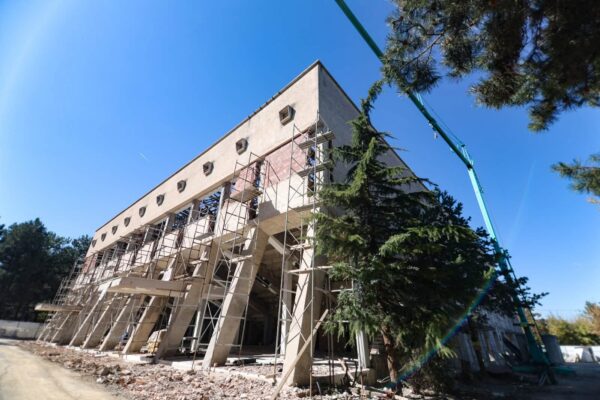 Pallati i Sportit në Korçë drejt transformimit, Rama: Një hapësirë moderne për qytetin