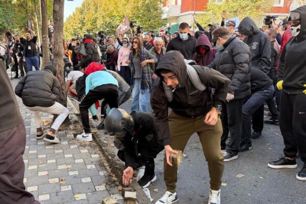 Protesta/ Ministria e Shëndetësisë: 6 të lënduar në Spitalin e Traumës, njëri po i nënshtrohet operacionit