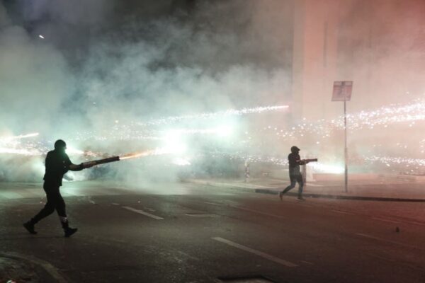 Protesta e dhunshme në Tiranë, arrestohen 23 persona, 30 shpallen në kërkim
