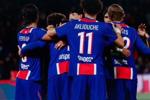 PSG bën detyrën në shtëpi, por serish larg vendit të parë