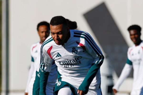 Real Madrid publikon listën e lojtarëve për ndeshjen ndaj Romës