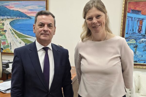 Sokol Sadushi pret ambasadoren e Holandës, në fokus bashkëpunimi në drejtësi