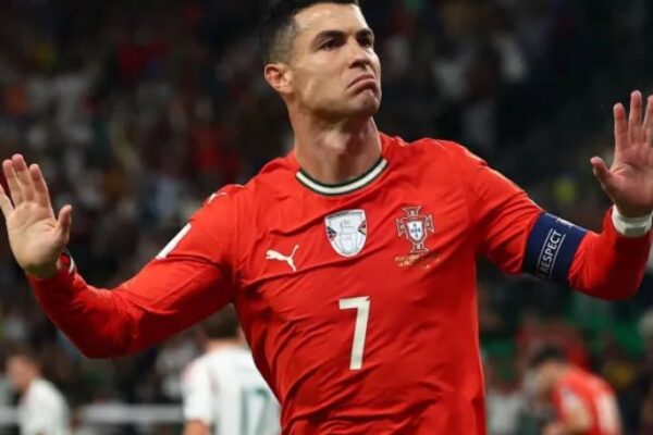 Sa sekonda i duhet të punojë Ronaldos për të paguar gjobën e Portugalisë?